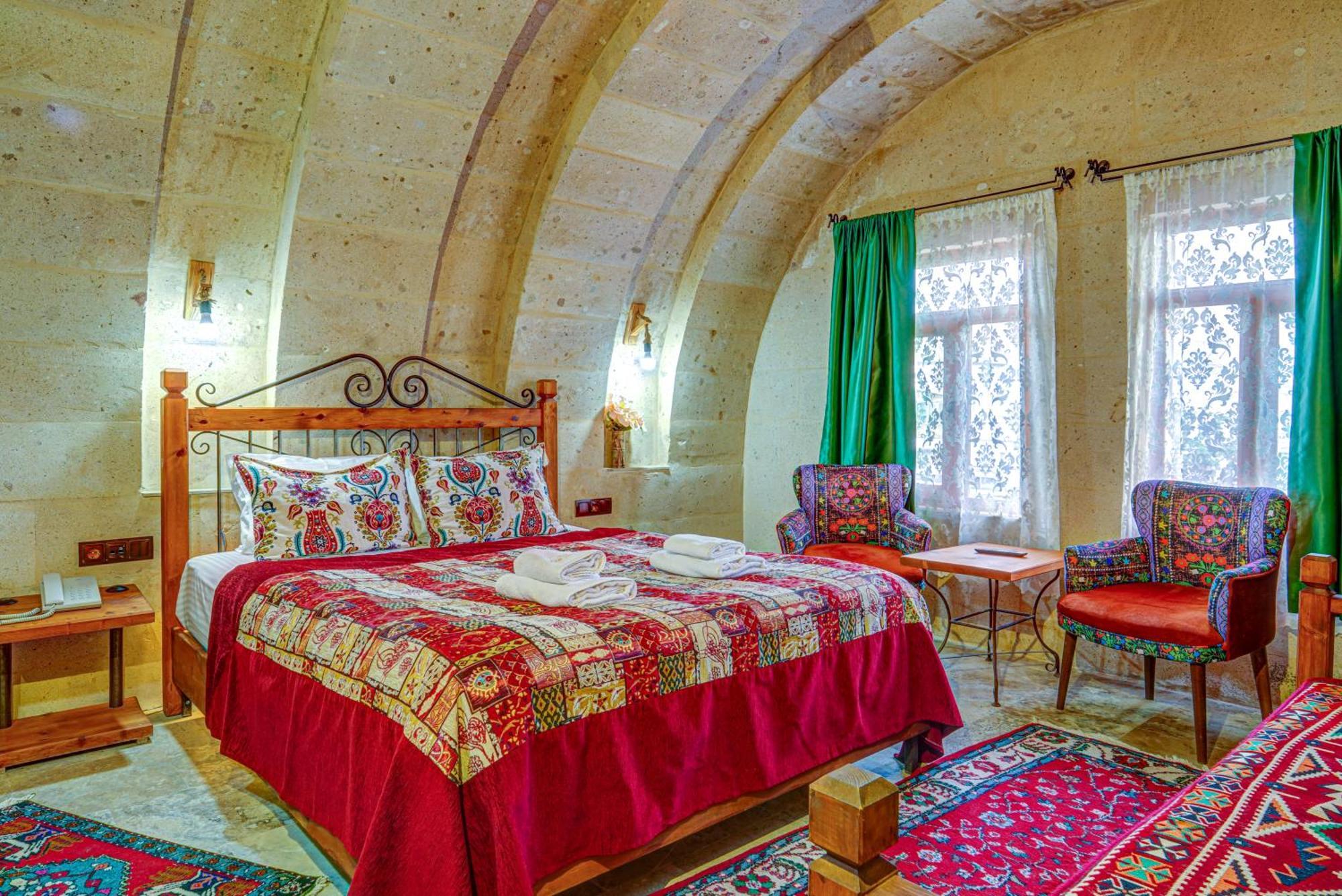Bed and Breakfast Atax Cave House Аванос Экстерьер фото